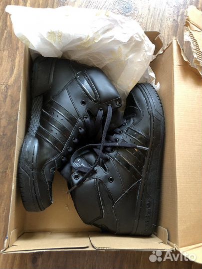 Кроссовки Adidas