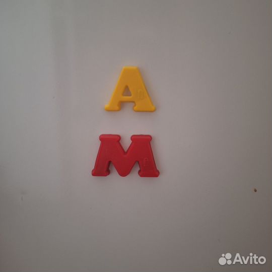 Буквы и цифры пластиковые на магнитах