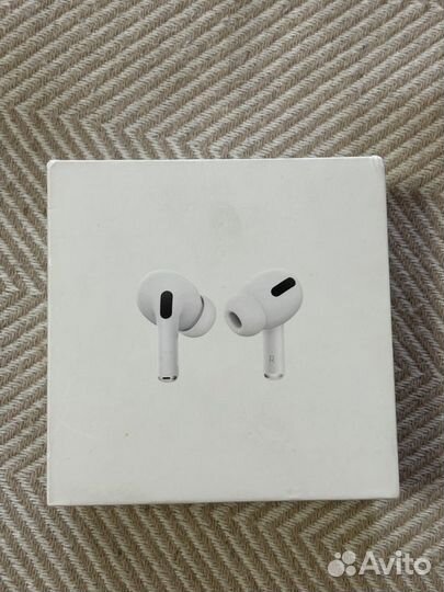 Apple AirPods Pro (оригинал)