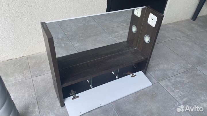 Полка в ванную с зеркалом бу