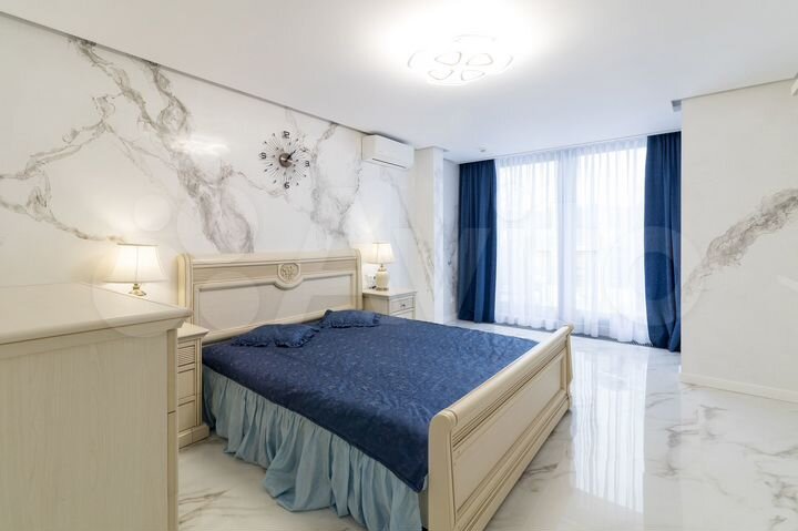 2-к. квартира, 70 м², 1/2 эт.