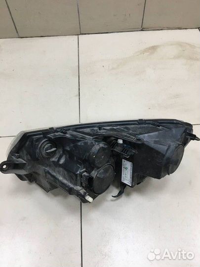 Фара передняя правая Renault Logan