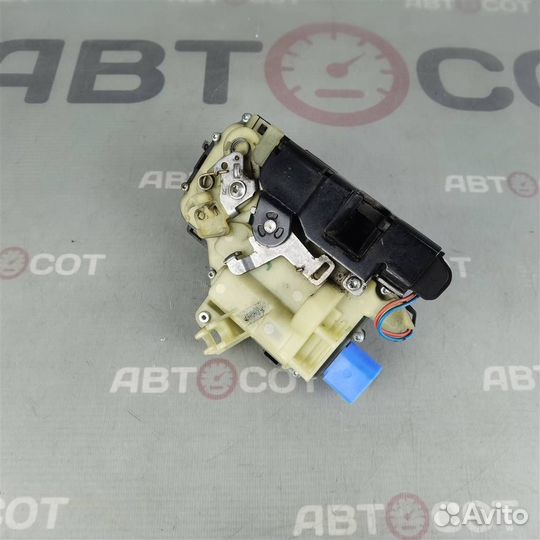 Замок передней правой двери VW Transporter T5 200