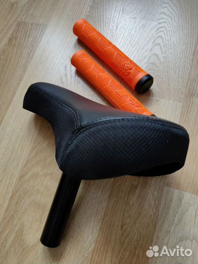Велосипедное седло Funsea + грипсы Новое
