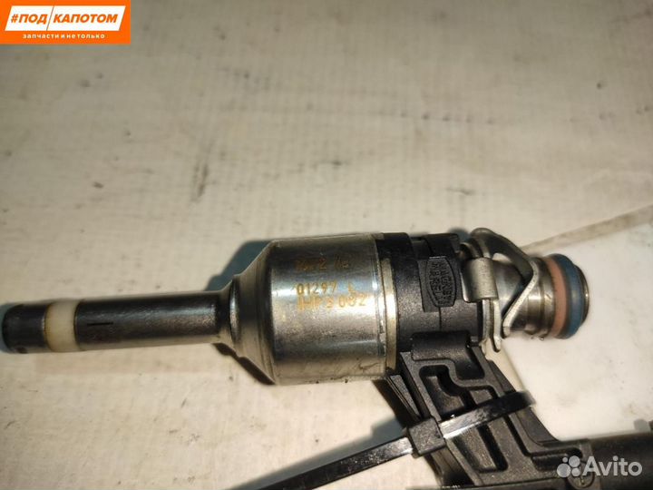 Форсунка топливная Volkswagen Golf 6 2012