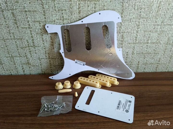 Пикгард Fender Stratocaster SSS