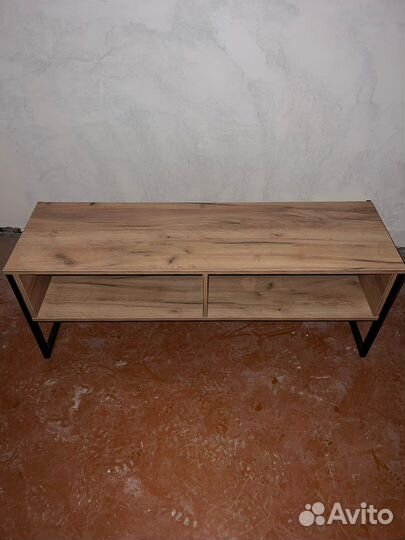 Стол под телевизор