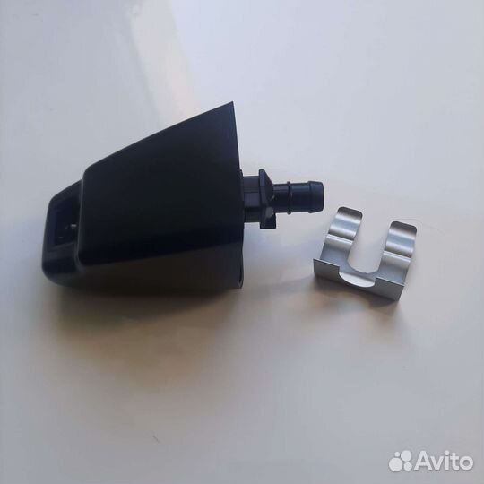 Скоба крепления форсунки омывателя фар Nissan