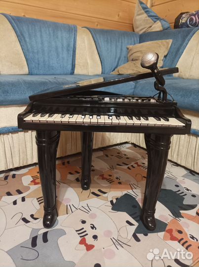 Детское электронное пианино (рояль)