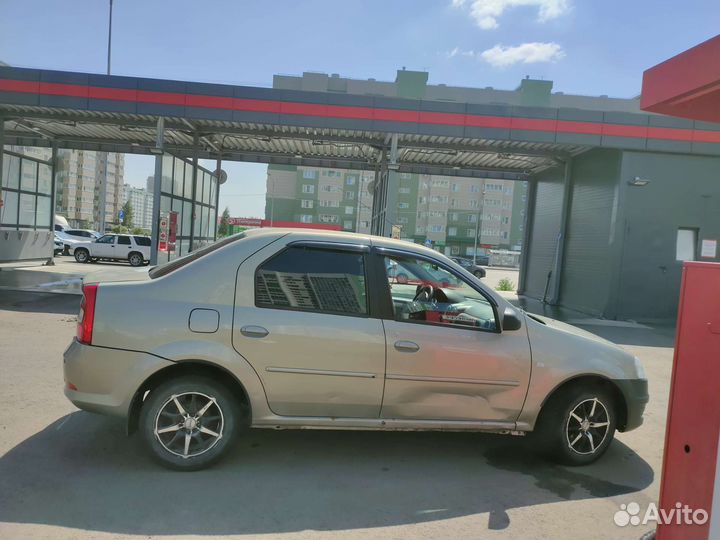 Renault Logan 1.6 AT, 2011, 328 000 км