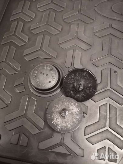 Автомобильные коврики резиновые