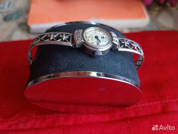 Серебряные часы 925 пробы женские Чайка