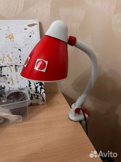 Лампа настольная