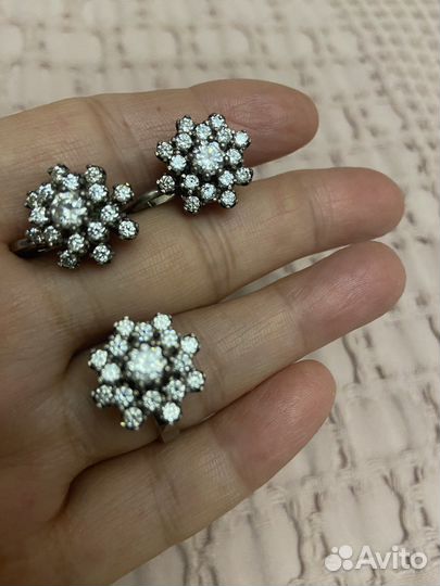 Серебряный комплект