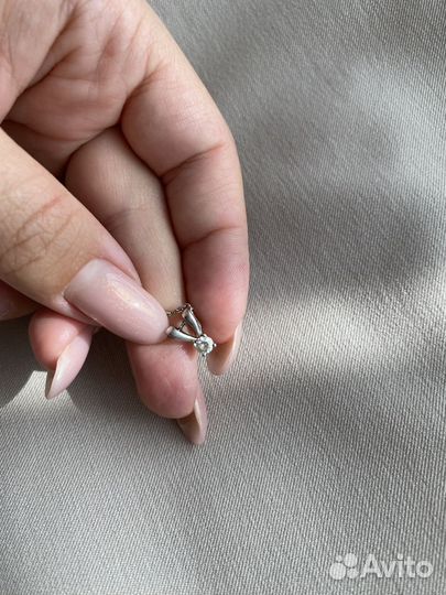 Серебряная цепочка с кулоном