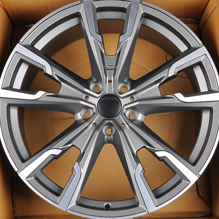 Литые диски Audi 8×R19 5×112