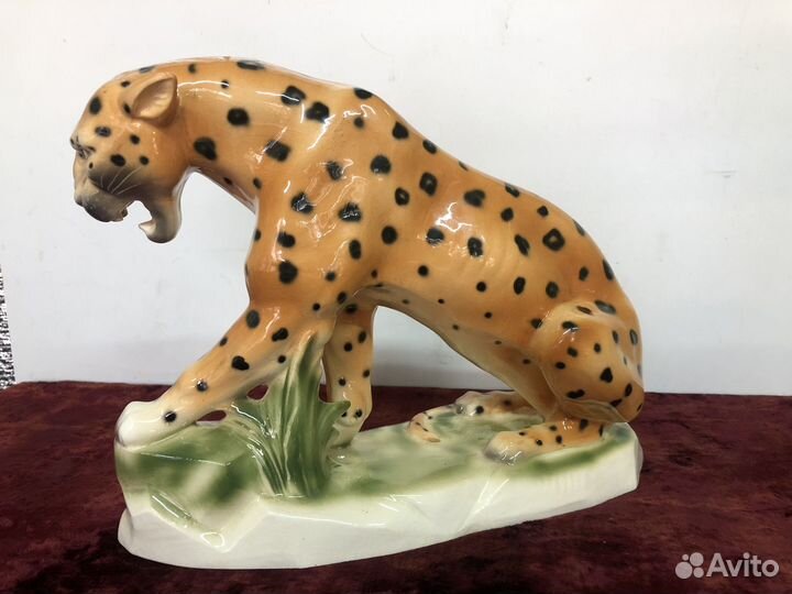Статуэтка Леопард Sitzendorf Германия
