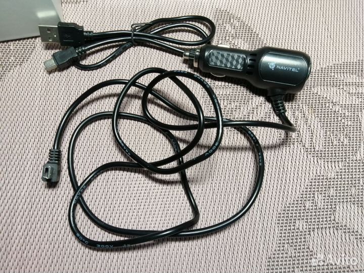 Навигатор Navitel E500 Magnetic