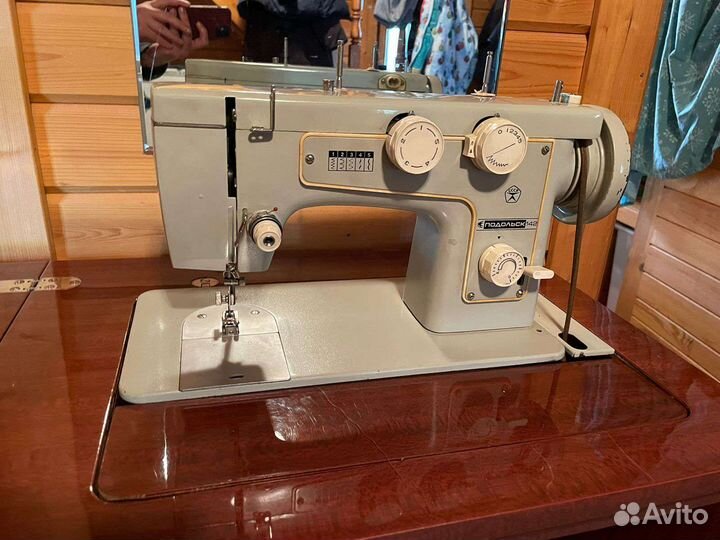 Швейная машина Подольск 142