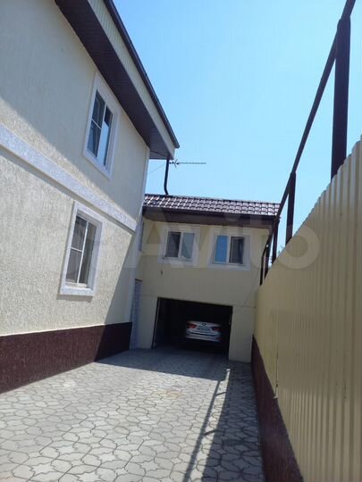 Дом 350 м² на участке 6 сот.