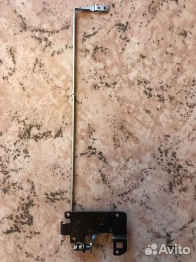 Петля матрицы Acer E5-551 левая