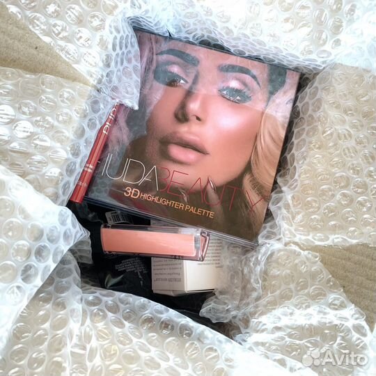 Коробка косметики