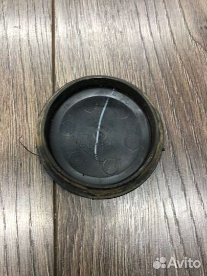 Крышка заглушка переднего амортизатора Mitsubishi