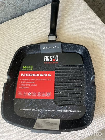 Сковорода -гриль Resto 28см новая