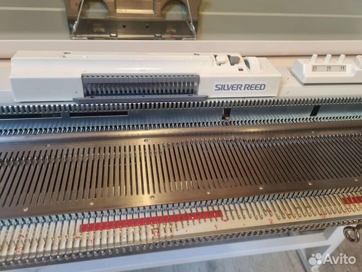 Вязальная машина Silver Reed sk 280 + стол