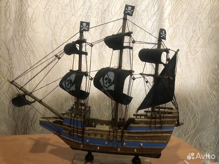 Деревянные корабли (сувениры)