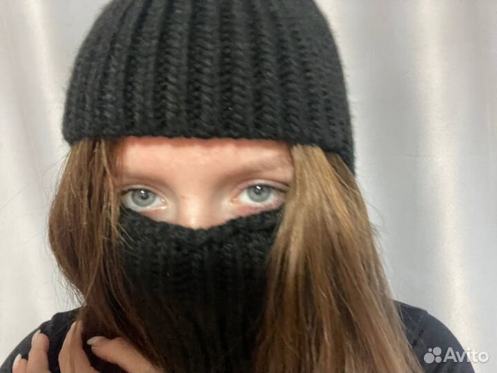 Теплая маска из шерсти