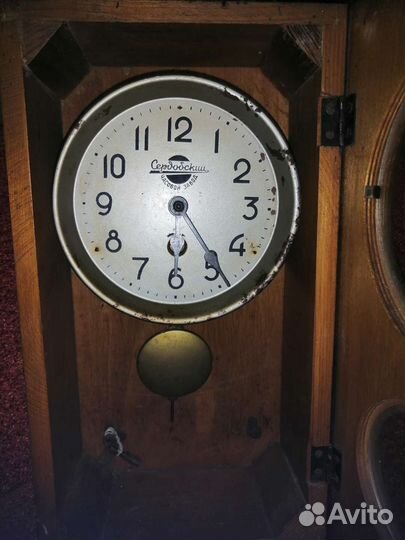 Старинные настенные часы с маятником СССР