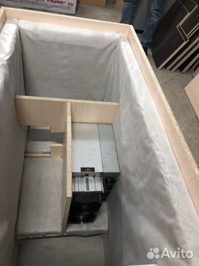Боксы для 2 whatsminer