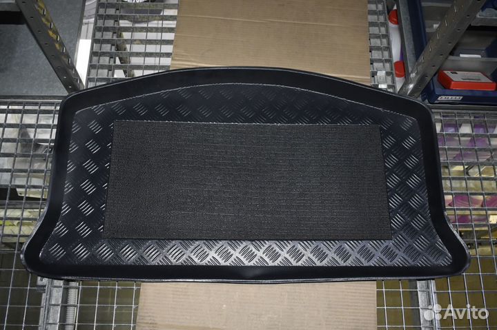 Коврик в багажник резиновый Suzuki Splash