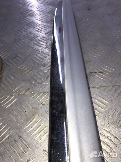 Накладка двери багажника Тойота Королла Филдер E14