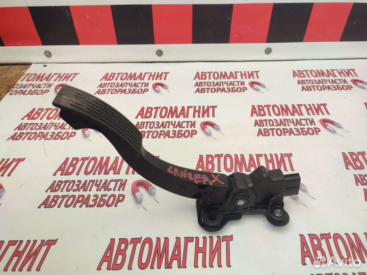 Педаль газа Митсубиси Лансер 10