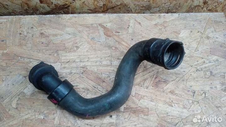 Патрубок радиатора нижний Opel Astra J 1.4