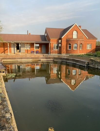 Дом 271 м² на участке 18,5 сот.