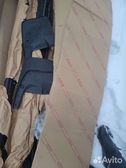 Накладки на пороги,подножки, брызговики перед