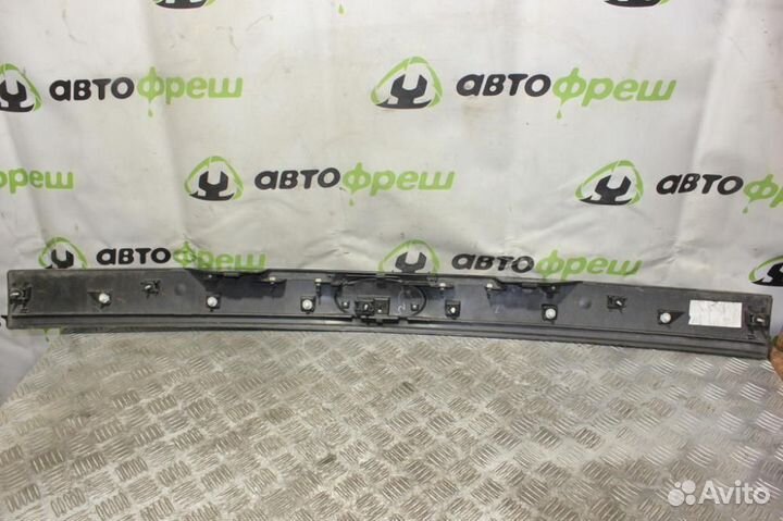 Накладка двери багажника Subaru Forester S11