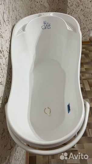 Ванночка для купания с подставкой