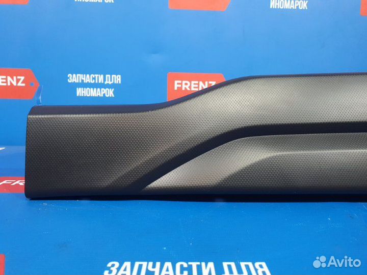 Накладка двери передняя левая Subaru Forester SK