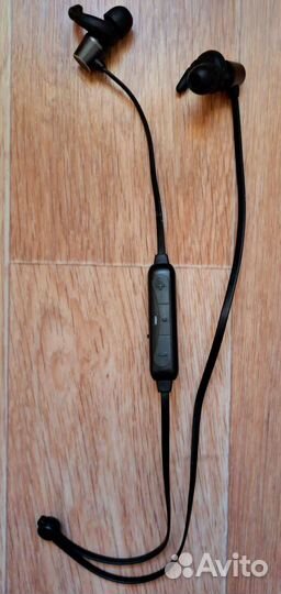 Беспроводная bluetooth гарнитура