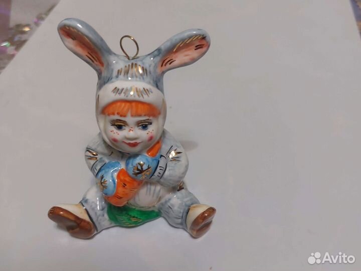 Лефортовский фарфор Мальчик в костюме зайчика