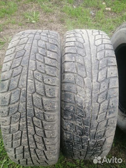 Michelin Agilis 215/70 R16