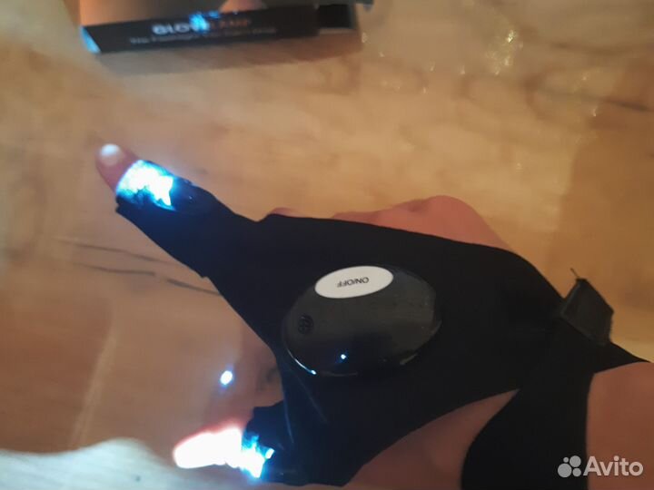 Перчатки с встроиным фанариком