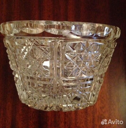 Хрустальная конфетница