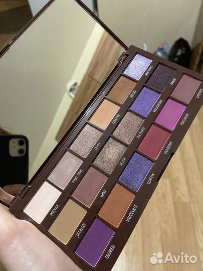 Палитра теней Revolution