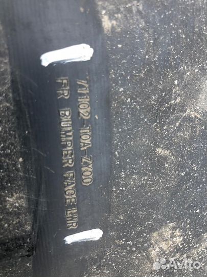 Бампер передний на Honda CR-V