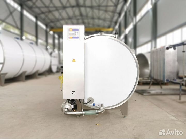 Охладитель молока 1000л танк закрытый